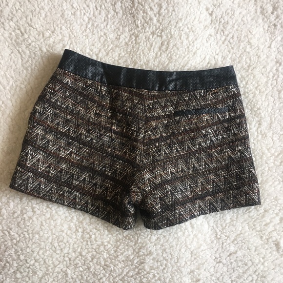 TRINA TURK Tribal Patterend Shorts - Picture 5 of 8